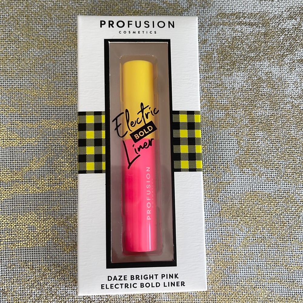 Daze Bright Pink Eyeliner